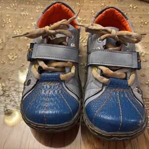 Vibrant Blue and Orange Kids Sneakers tma eyes